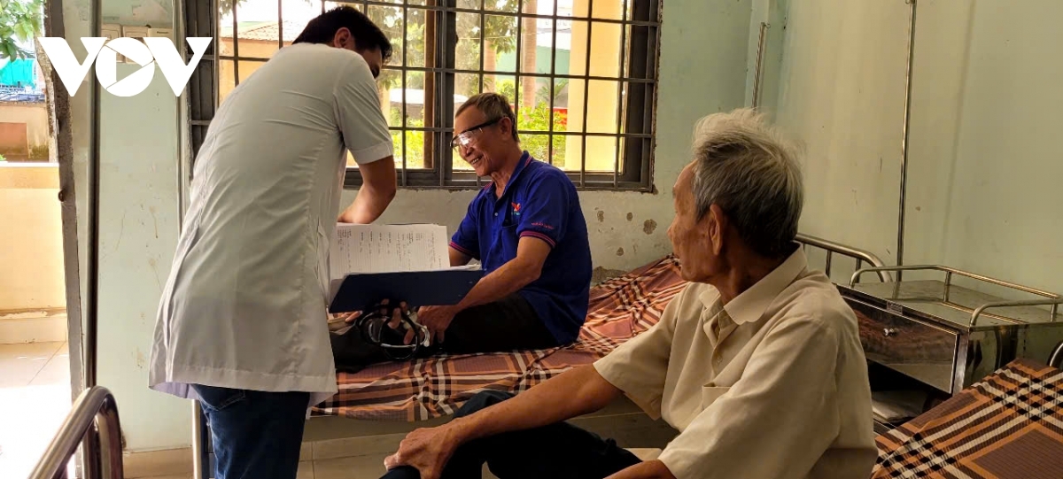 Dom y bac si quan y brei rivang pasang iek ruak.