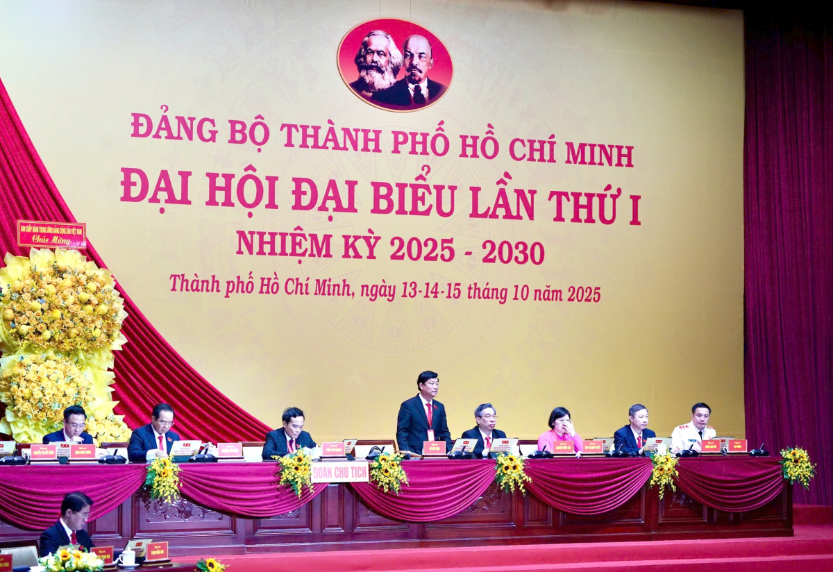 Ban raya HCM peih ngak 3 bruk praong nan lac sarak saong jalan ngak, hatang saong urang ngak bruk