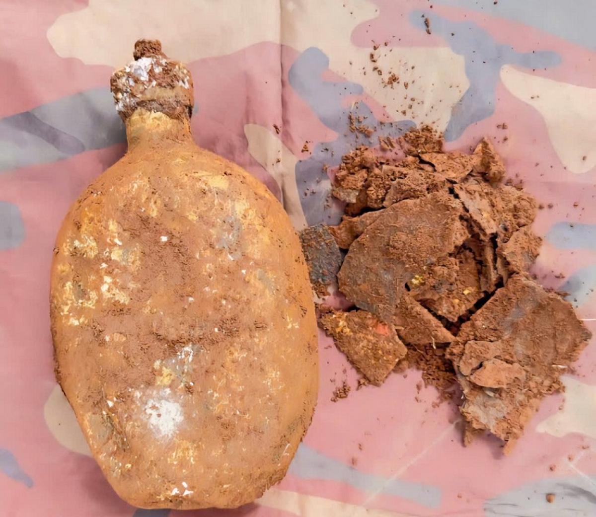 
Tơmam drăm kơ linh lôch tang 'nao đei akŏm