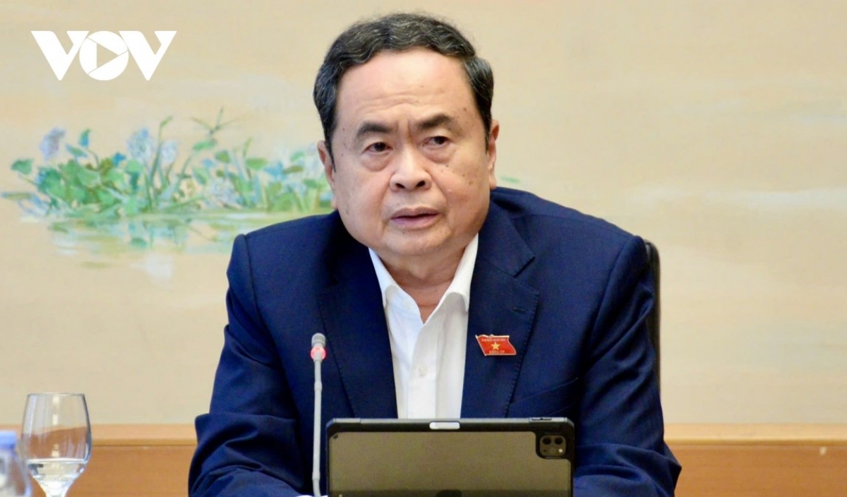 Chủ tịch Quốc hội Trần Thanh Mẫn thảo luận tại tổ về dự thảo Luật Phá sản (sửa đổi).