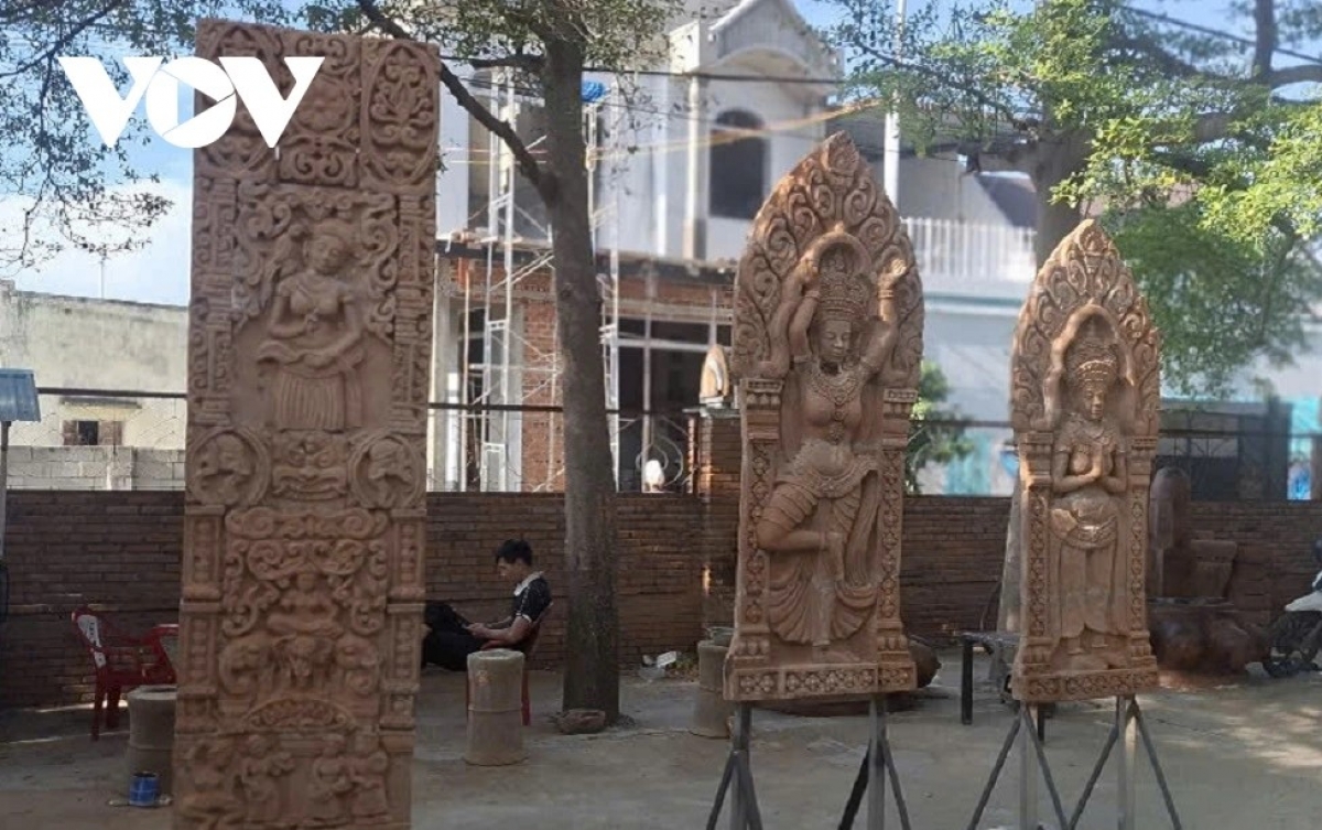 Sản phẩm mới của HTX gốm Chăm Bàu Trúc.