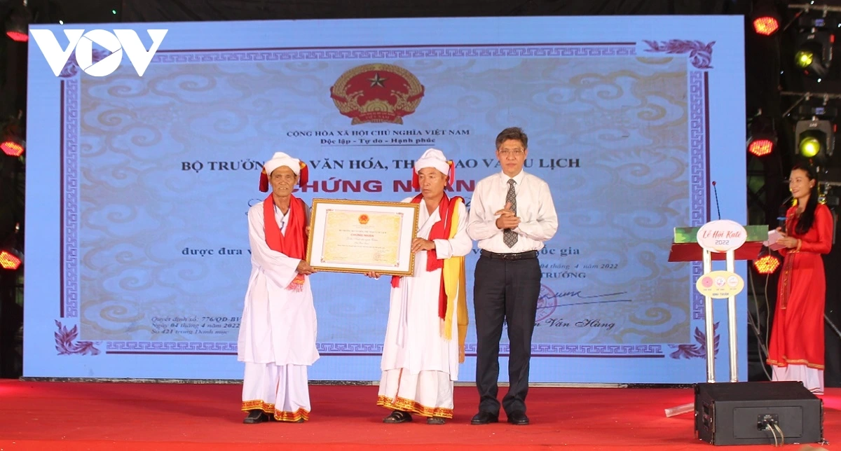 Po Gru Thường Xuân Hữu gam haong urang lambaok vakil tok ralaoh brei angan di Mentri Ilamo, Pahat padhih saong Jirah rivang