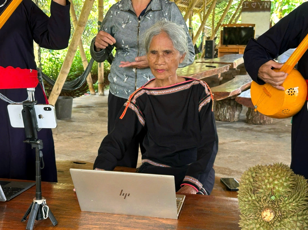 Công nghệ mrô, tăch ndơ điện tử dôl ntơm hăn tâm nău rêh ta ăp ƀon lan ta Dak Lak
 