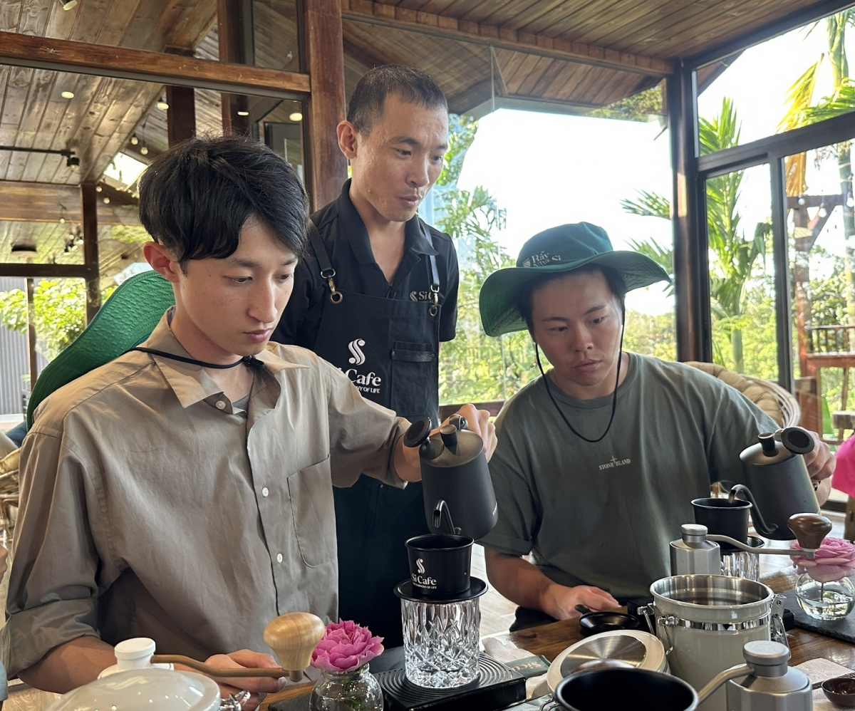 Bơngai răt yua roi ‘năr roi bơngơ̆t truh trong pơm tơlĕch cheh phe kiơ̆ pơkăp ‘lơ̆ng, đơ̆ng pơgar jang truh kơchŏk cheh phe