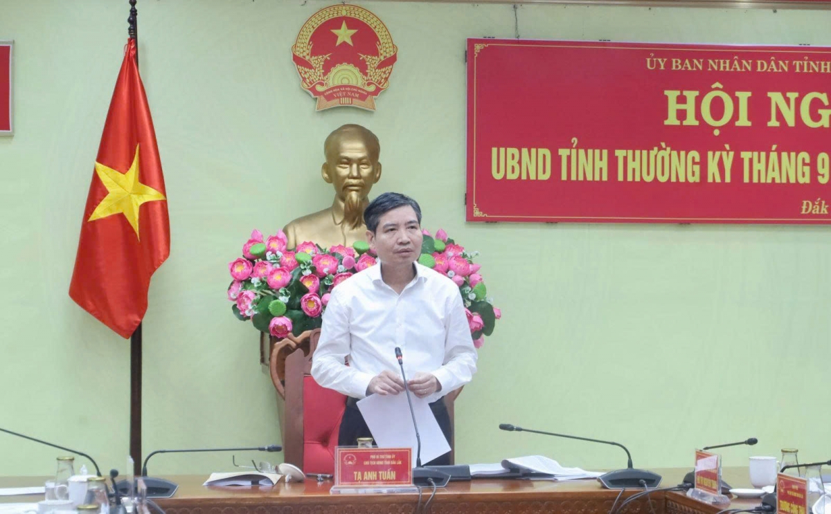 Khua jơnum min mơnuih ƀôn sang tơring čar Dak Lăk ơi Tạ Anh Tuấn pơhiăp ƀơi mông jơnum