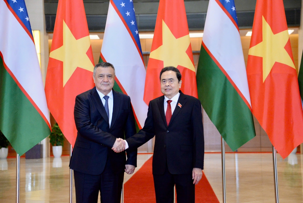 
Kơdră chĕp pơgơ̆r Kuôk hô̆i Trần Thanh Mẫn sơng pơma dơnuh hăm Kơdră chĕp pơgơ̆r Hạ viện Kuô̆k hô̆i Uzbekistan 