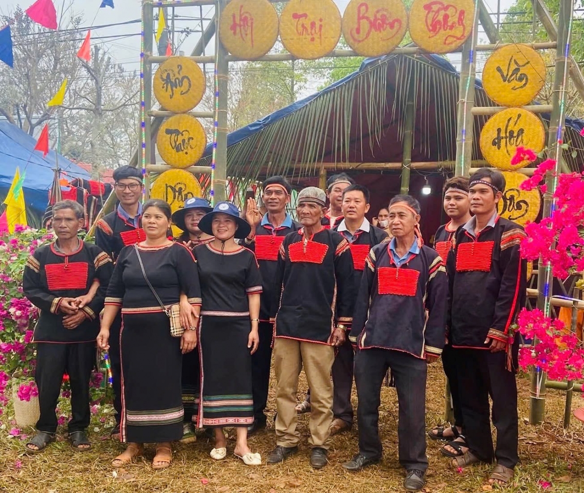 Khu tŏn chêng koăng ƀuôn Phơng, cheăm Ea Tul, kong pơlê Dak Lak