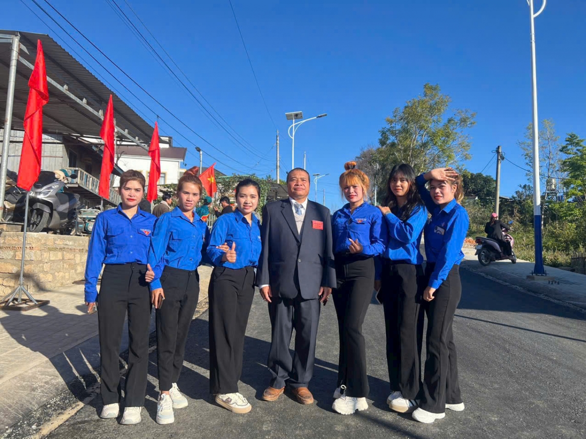 Ơi Kơsă Ha El hăng ƀing hlăk ai mơnuih ping gah plơi Dă Blah, să Lạc Dương