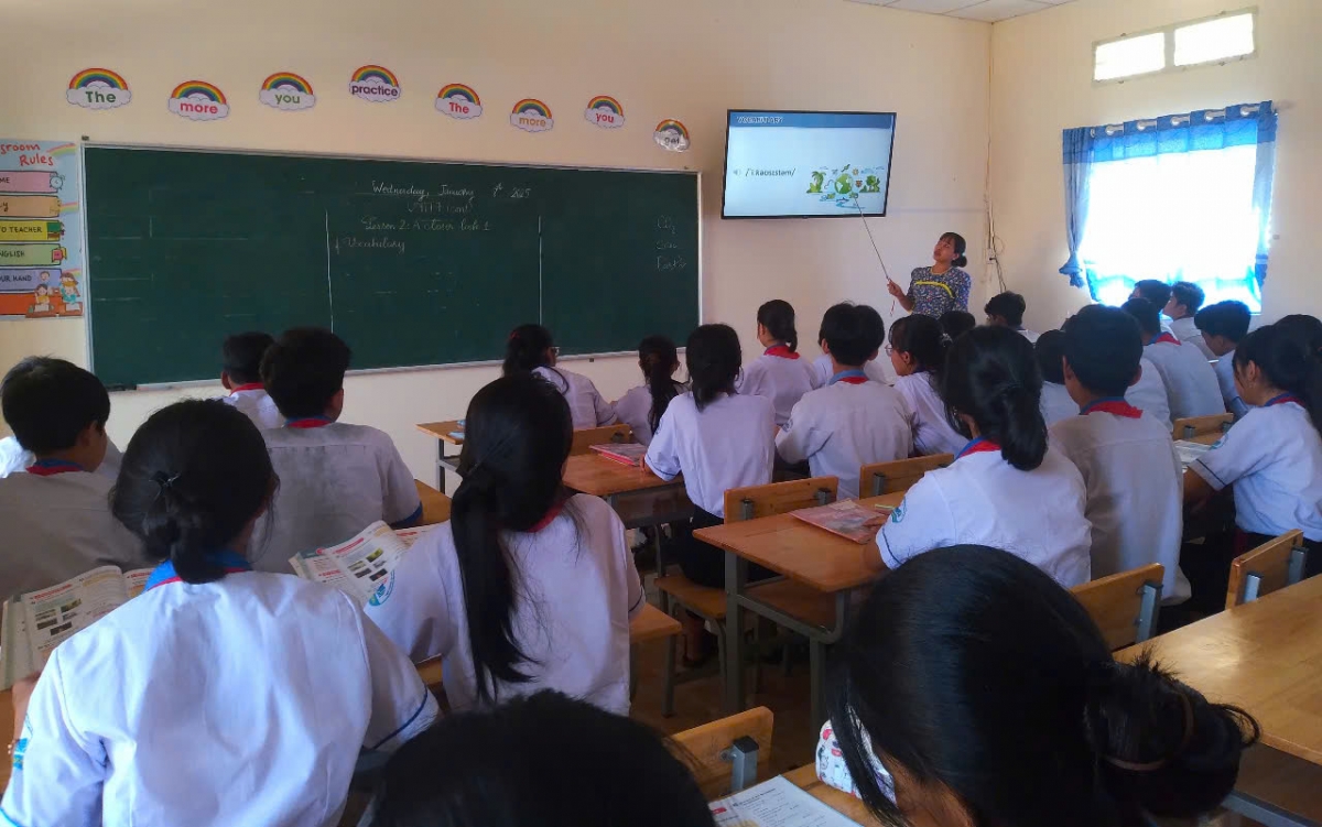 Đưa công nghệ số vào giảng dạy ở các trường vùng đồng bào Khmer