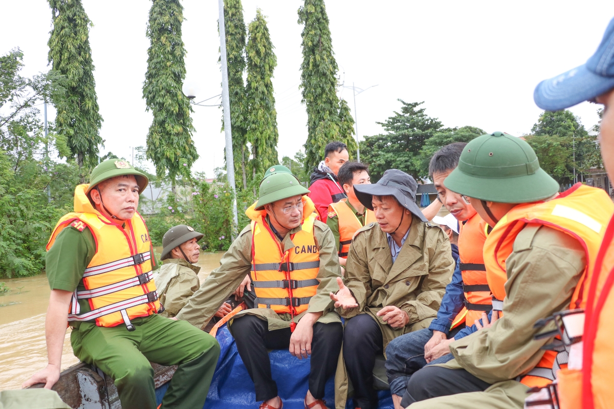 T’cooh Lê Ngọc Quang, Bí thư Thành ủy Đà Nẵng ơy trực tiếp cha mêệt lêy đhr’năng lalua bh’rợ zêl, cha groong boo tuh đhị phường Hội An lâng Hội An Tây, Hội An Đông