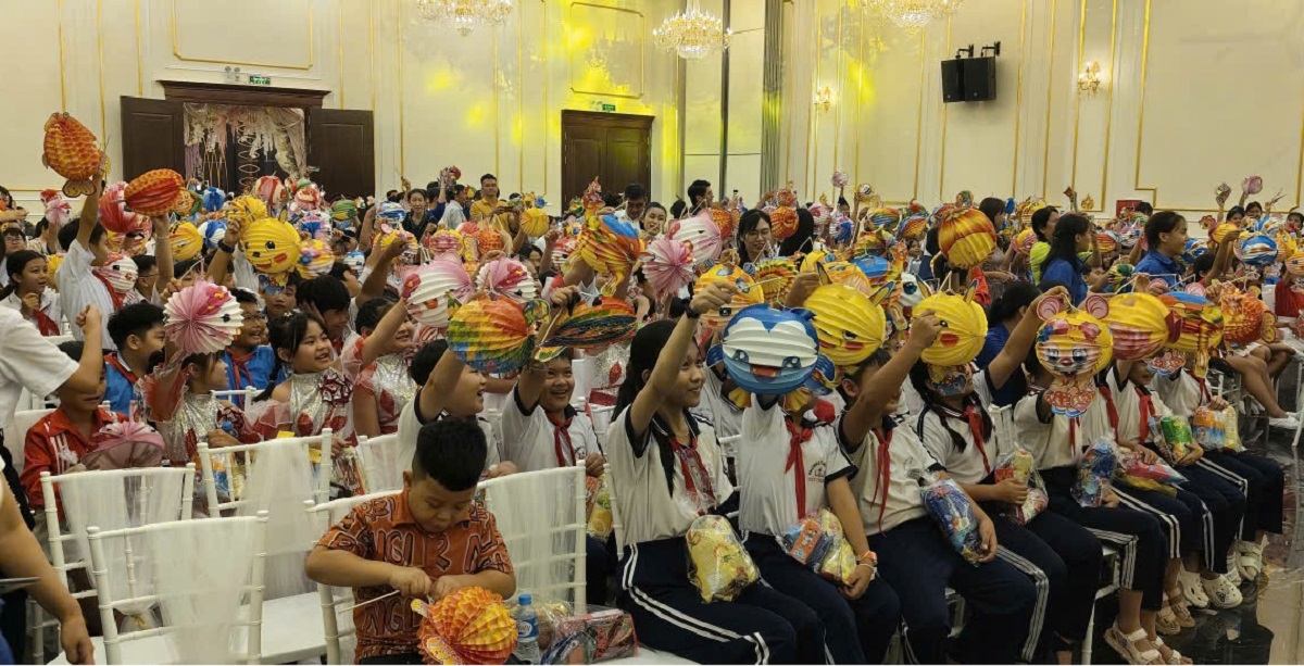 
Chơt hơiă Trung thu hăm hơdrŭng ŭnh kơđeng hla ar lơ kơmâu hơiă