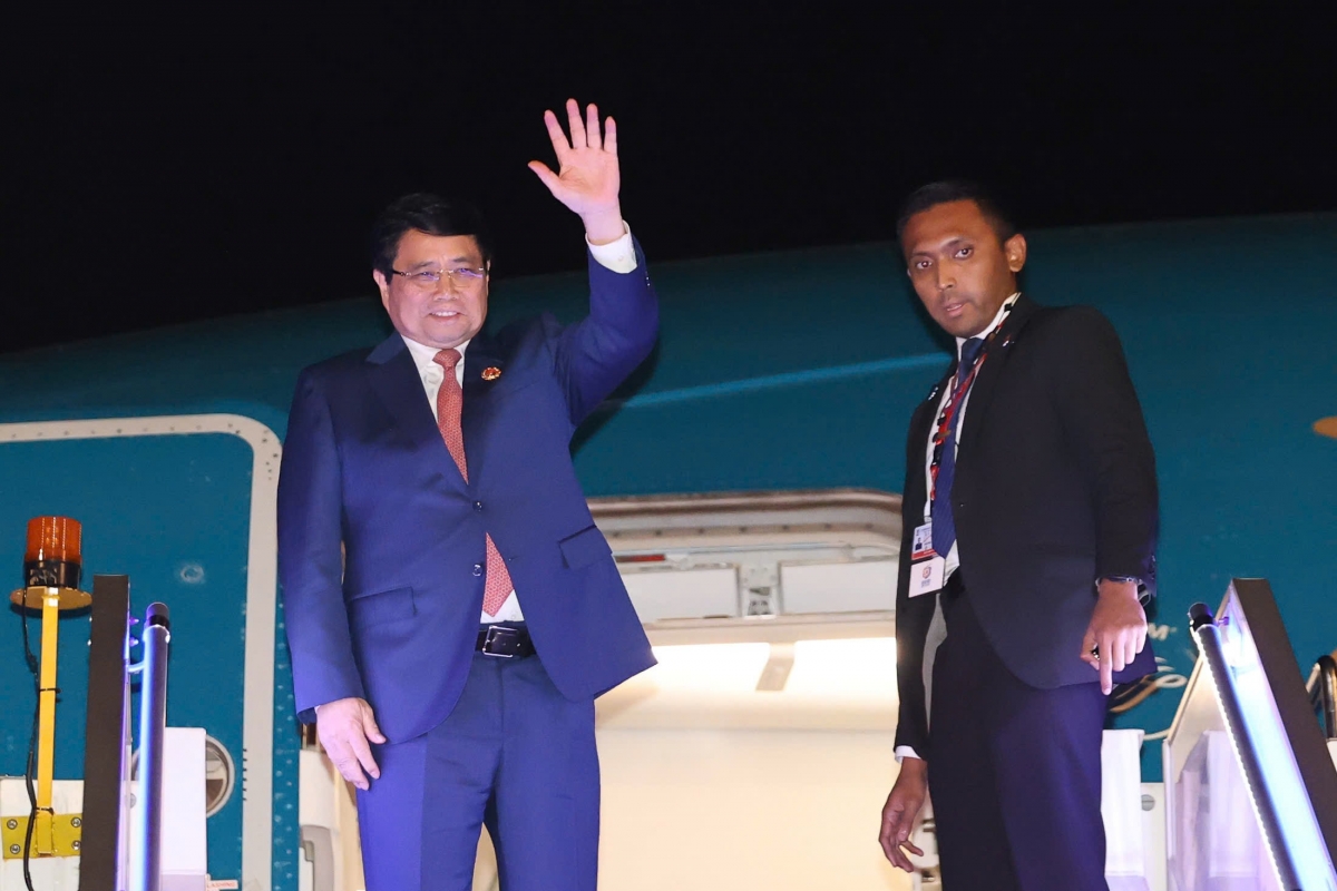 Pôa Phạm Minh Chính - Ngế pro xiâm hnê ngăn tơnêi têa