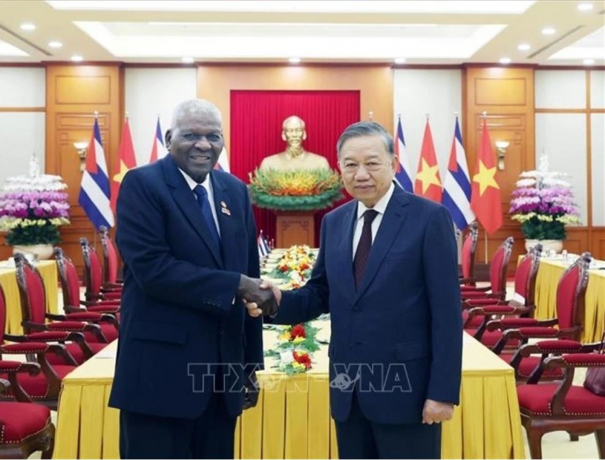 Tổng Ƀí thư ồng Tô Lâm wă Củ tịc Quôk hội lơgar Cuba (rùp Anih yal tơnggĭt jơnau Việt Nam dê)