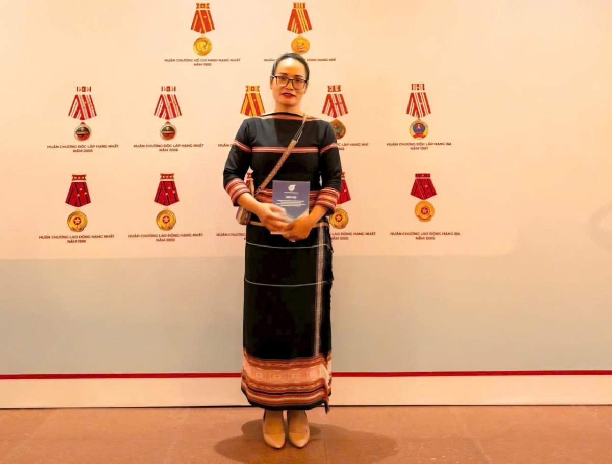 - Amai H'Uyên Niê hlăm kdrăp čŭt hơô mnuih Jarai