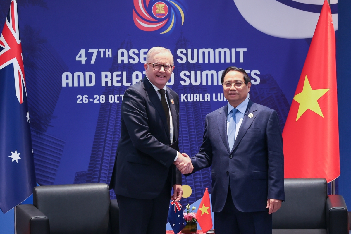 Pôa Phạm Minh Chính, Ngế pro xiâm hnê ngăn Chin phuh trâm péa pâ ƀă Ngế pro xiâm hnê ngăn Australia