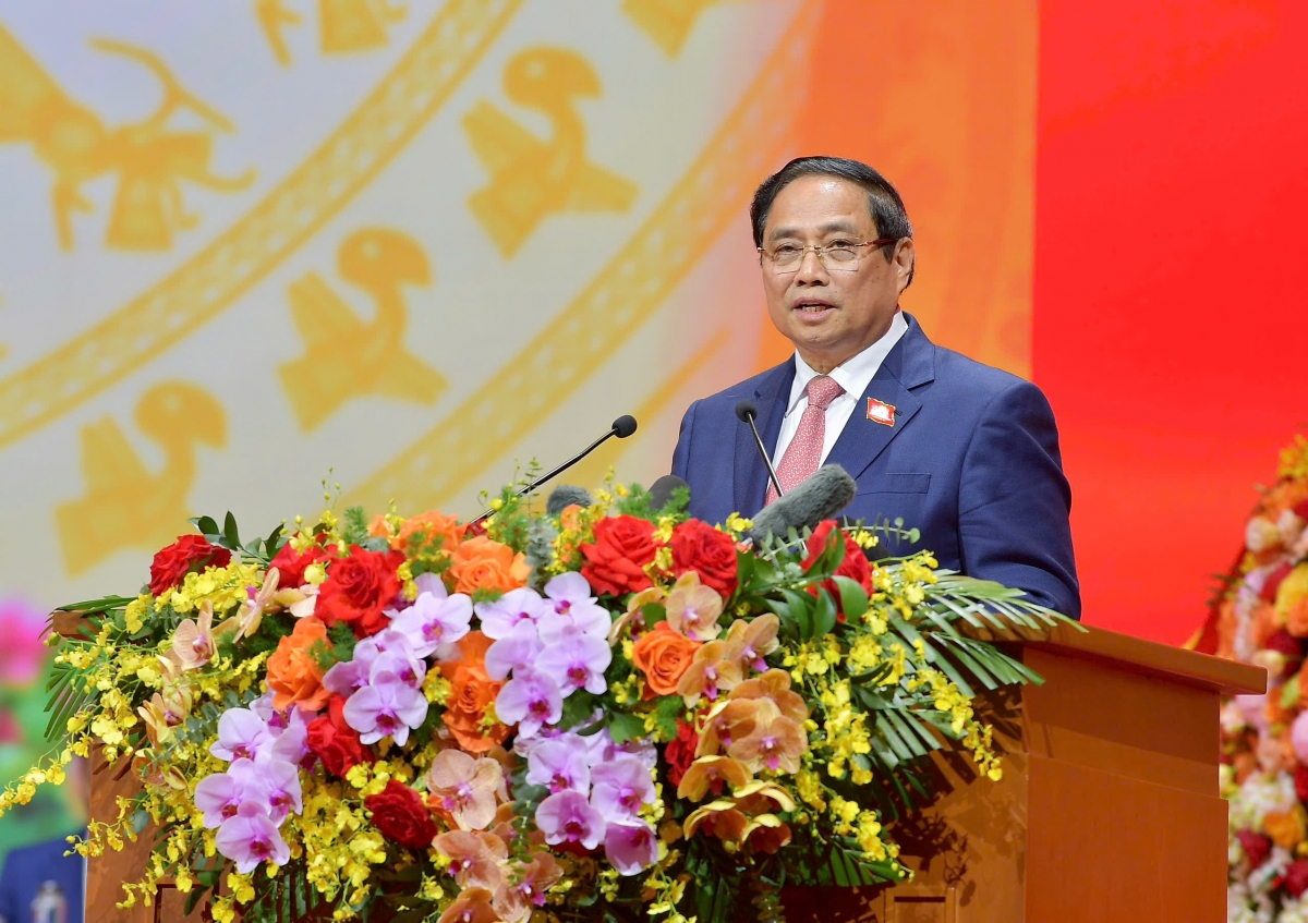 Thủ tướng ồng Phạm Minh Chính đơs tơn jơh pơrjum dờng