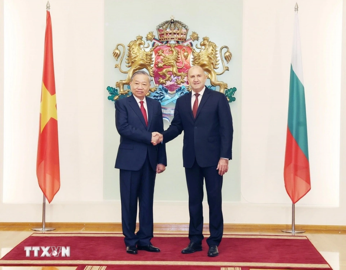             Tổng Ƀí thư ồng Tô Lâm pơrjum bơyai mờ Kwang ătbồ lơgar Bulgaria