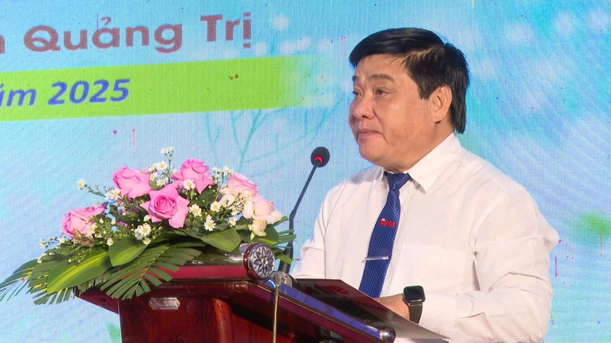 Đại diện Báo Tuổi trẻ phát biểu tại chương trình - Ảnh: QN