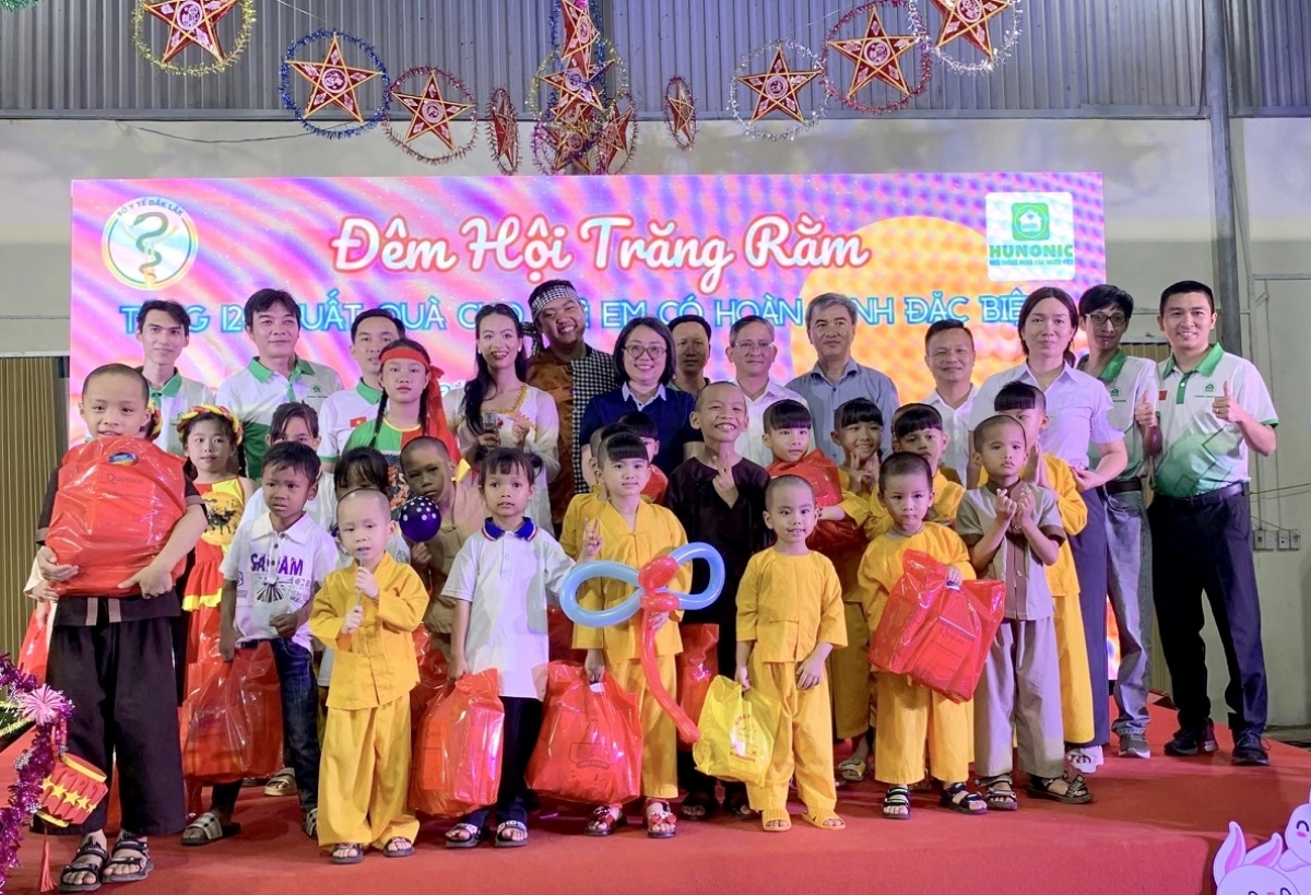 Gơnam yôm amăng hrơi ngui mlăm blan bơrơmi ria