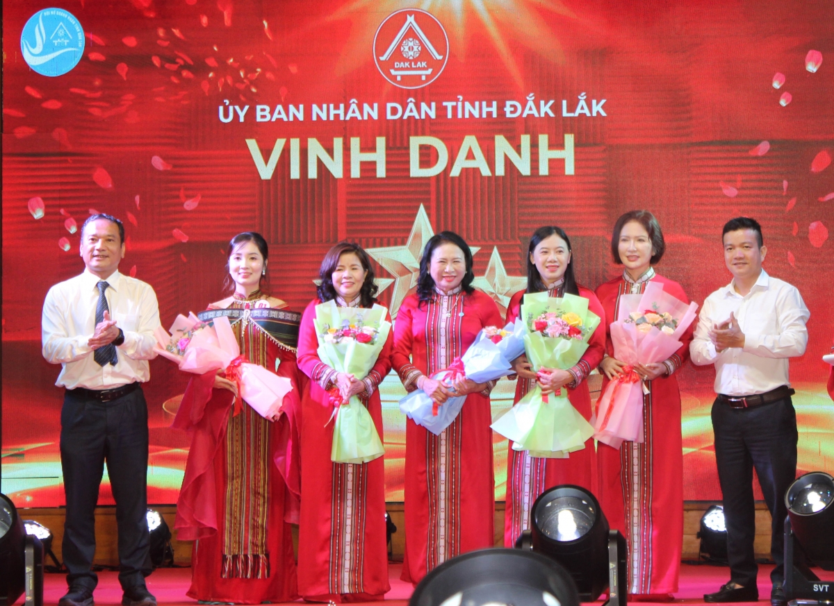 Ô eăng mâu khu mơdró kâ cho vâi kơdrâi ai hên tơdroăng veăng gum kơhnâ rơkê