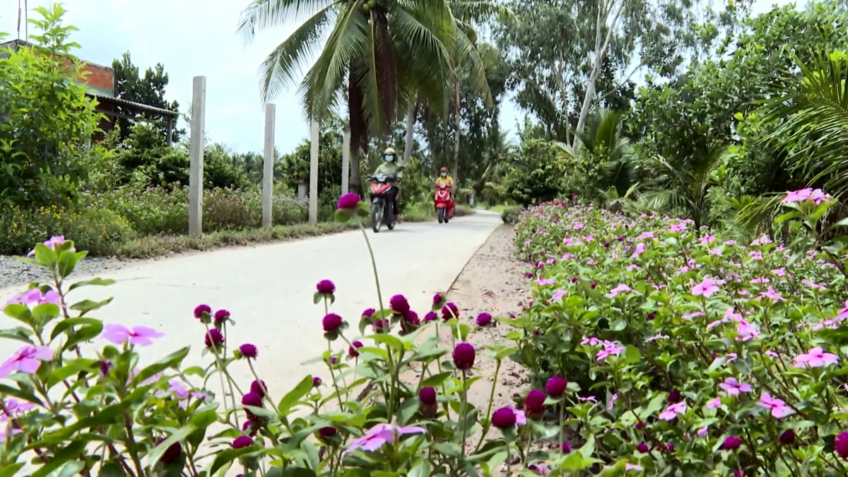 
Tơring tơrang 'nao tơ̆ xăh Ngũ Lạc hrei ‘nâu