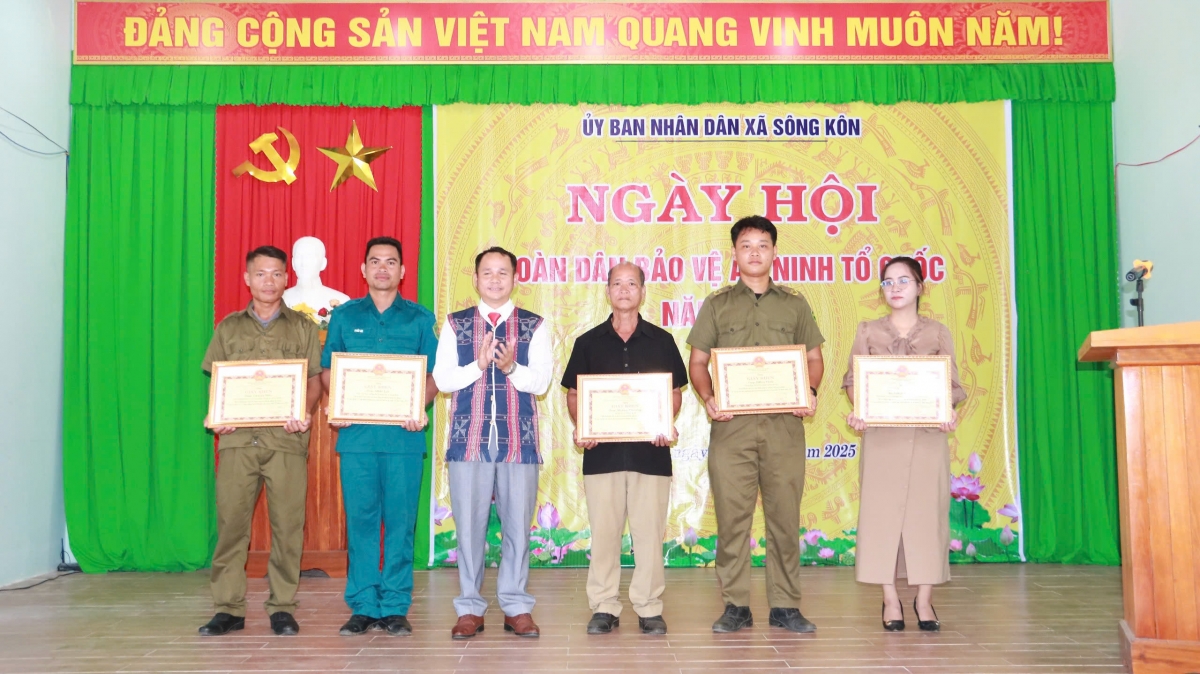 Quần chúng tiêu biểu là hạt nhân bồi dưỡng, kết nạp đảng của địa phương