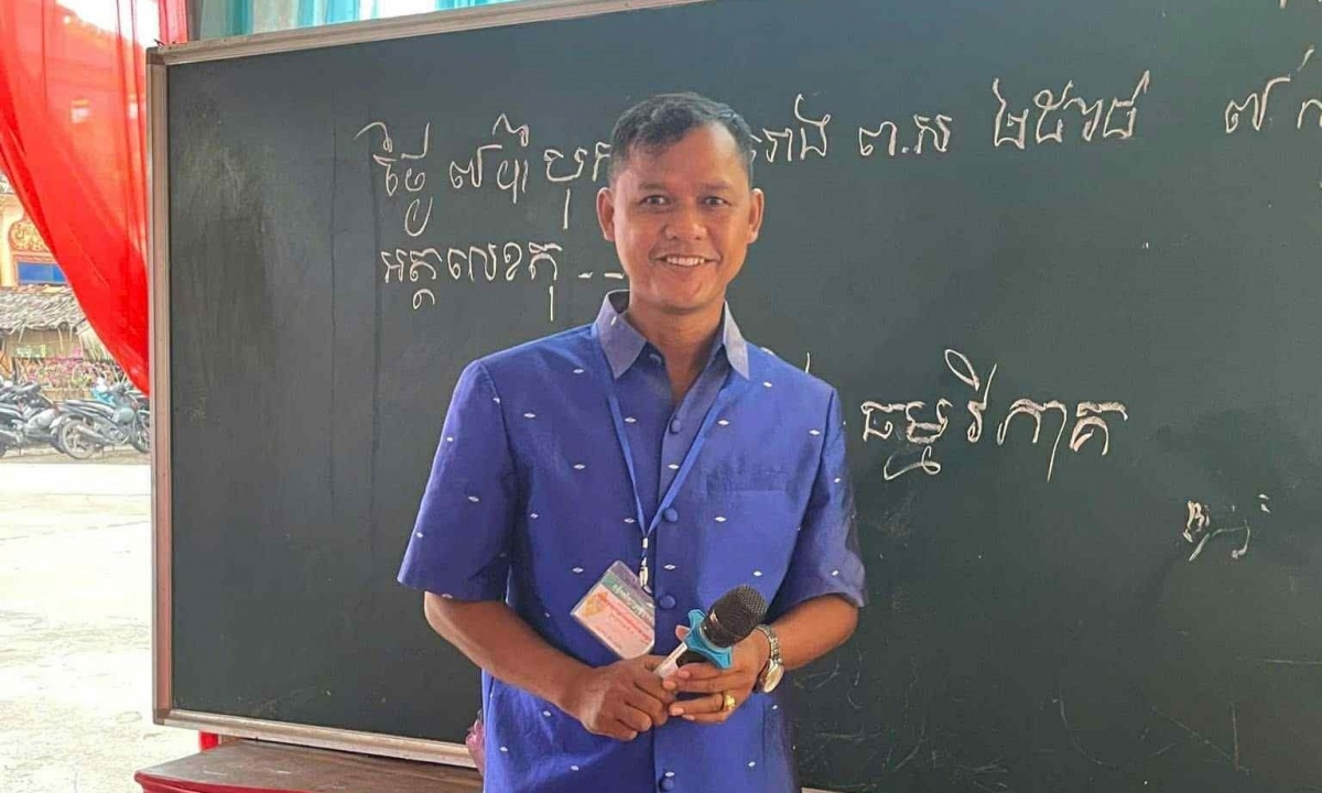 AnhSơn Sa Vết, xã Song Lộc, tỉnh Vĩnh Long đều đặn dạy chữ Khmer mỗi dịp hè