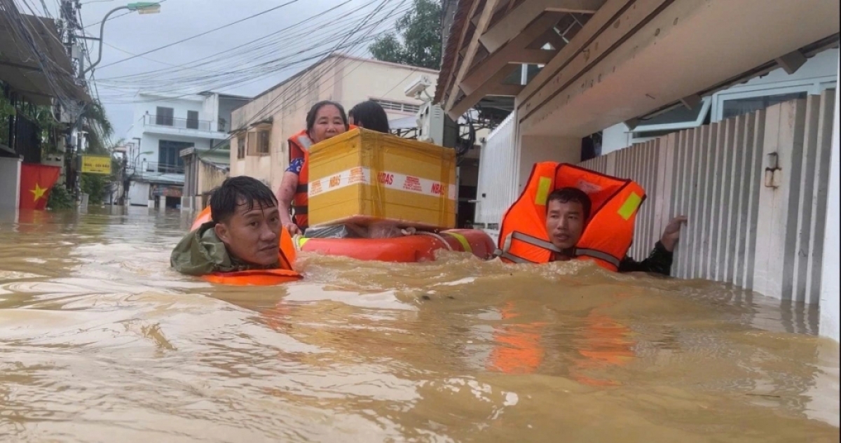 Labaih 100 urang metai saong lahik kayua ribuk ia sua, khat lahik labaih 13.000 ti dong