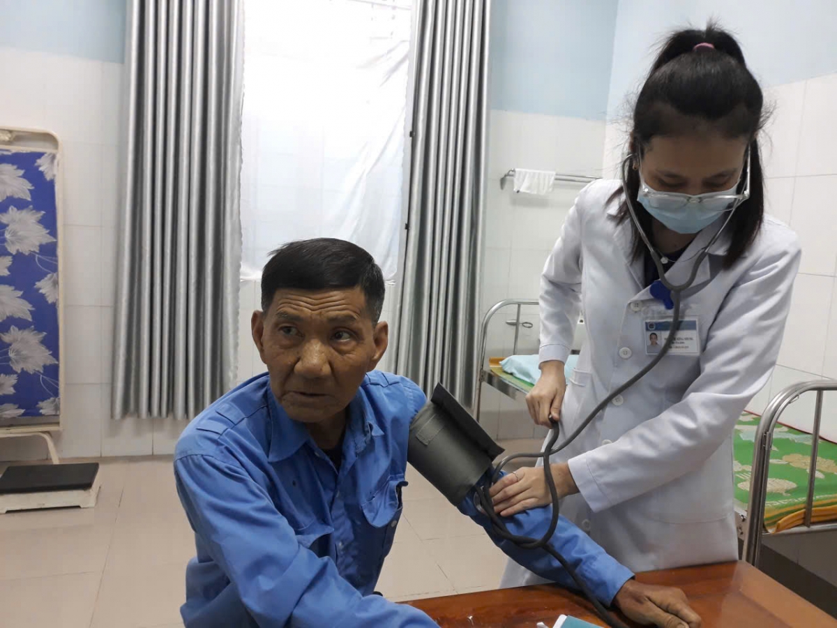 Dôm khul jang pơgang đei măt tơ̆ lơ tơring vă khăm hơlen jơhngâm pran ăn kon pơlei