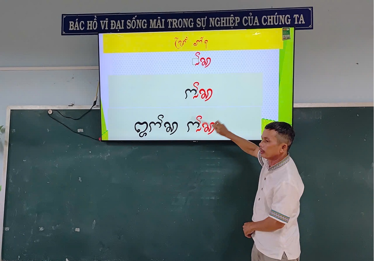 Gru Triển dalam sa tukvak pato di drei