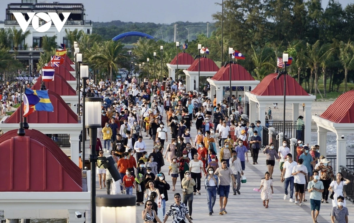 Tatua maong tasik di Hồ Tràm tuk halei jeng dui pachreih tuai damuai