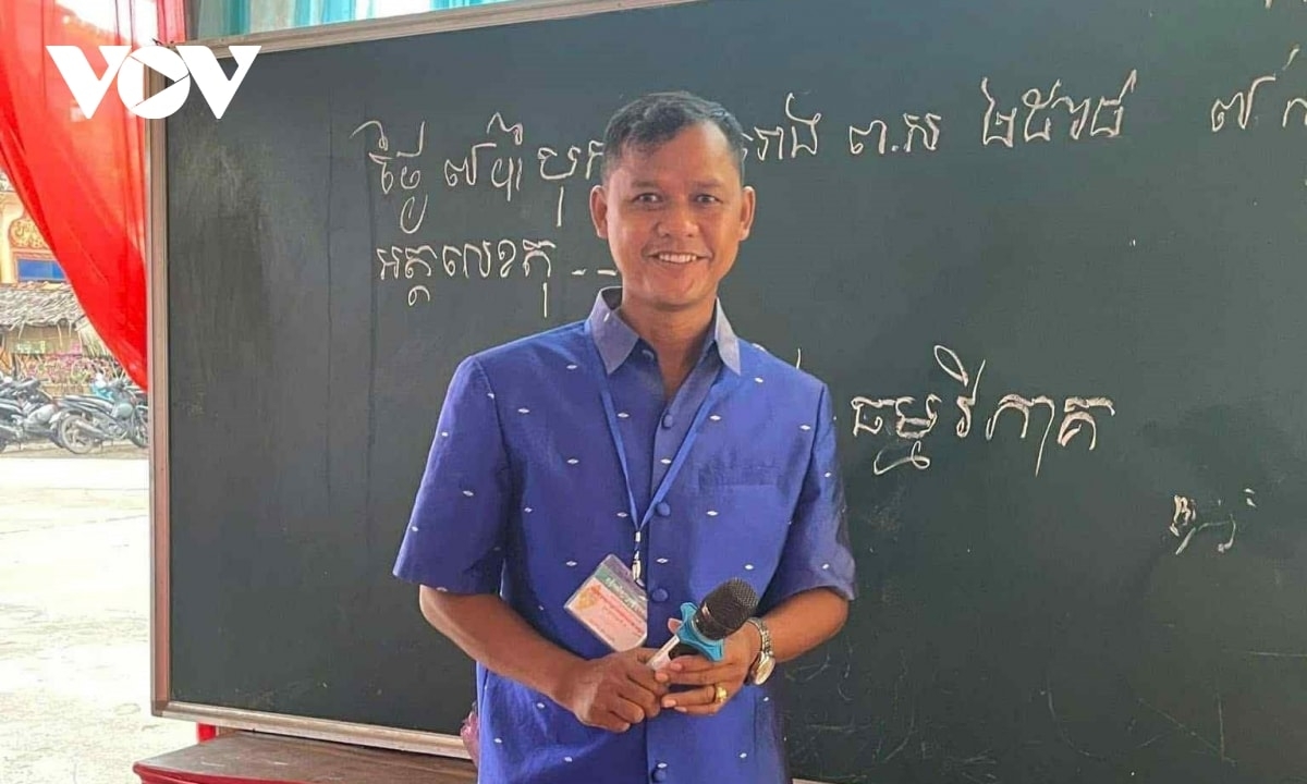 Sa-ai Sơn Sa Vết, xa Song Lộc, tinh Vinh Long bhian pato akhar huroh Khmer yaok mbang padeih bilan pandiah.