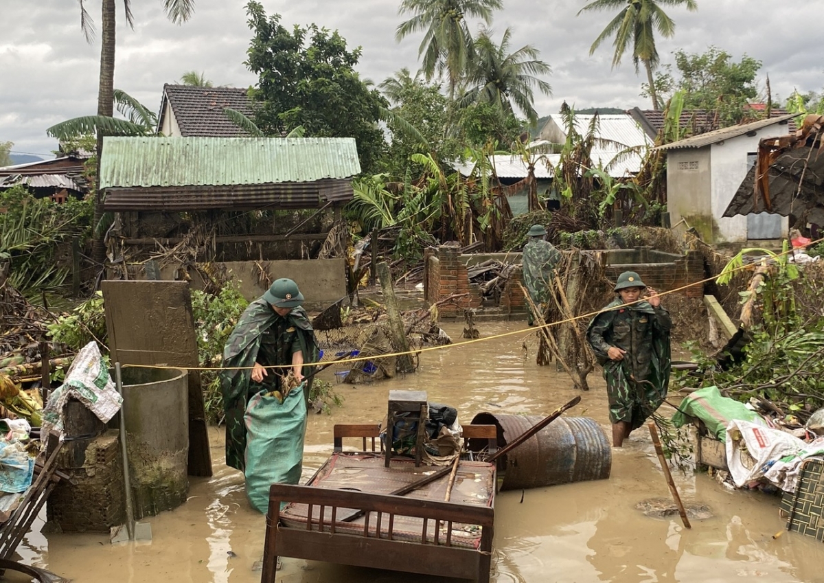 Drêng tơnêi trâp tá hâi teăm khăng, drêng tơdroăng rêh ối hơđong hơđăng, mâu kơpeăng kŏng mơngế lêng xuân ối gum, kum kuăn pơlê rơnêu kế tơmeăm khoăng a Dak Lak.