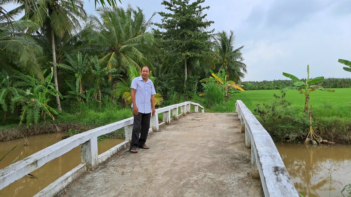 Cầu giao thông nông thôn do ông Thạch Bine vận động xây dựng