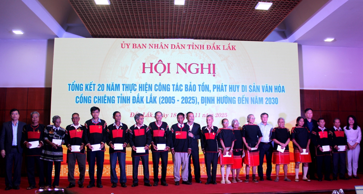 Pơpŭ ƀing kơhnâo kơhnăk ƀơi Dak Lak ƀrô hrơi gru grua Việt Nam (23/11)