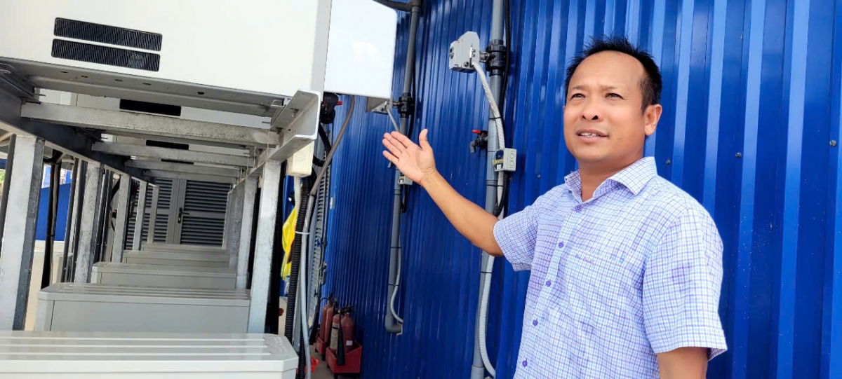 Dự án nuôi tôm tiết kiệm năng lượng sử dụng sinh khối do đối tác từ Nhật Bản triển khai tại trại nuôi tôm của anh Tuấn Hiền