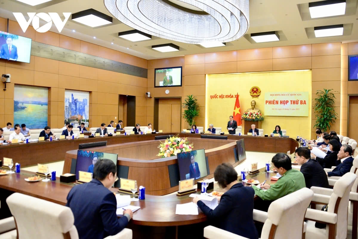 Phiên họp thứ Ba, Hội đồng bầu cử Quốc gia.