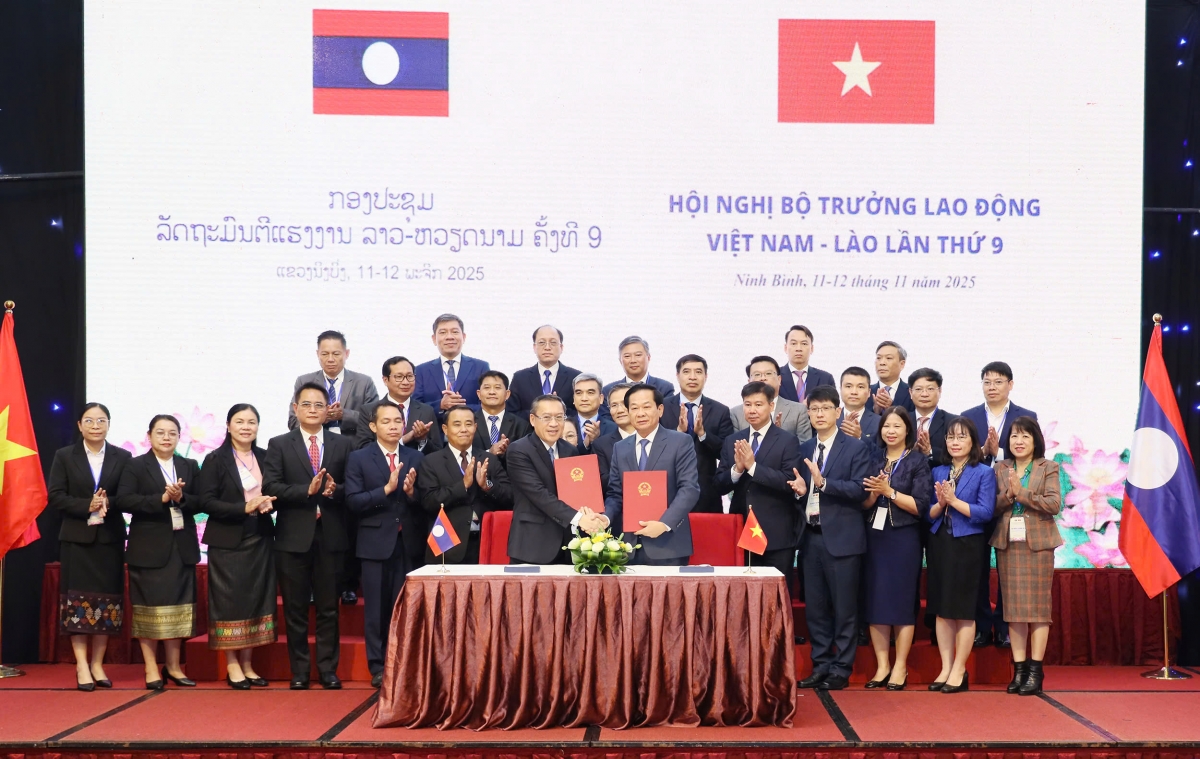 Péa ngế xiâm kĭ mơ-éa chôu vế ‘na tơrŭm tung kơvâ pêi cheăng ƀă ngế ki ai hnoăng