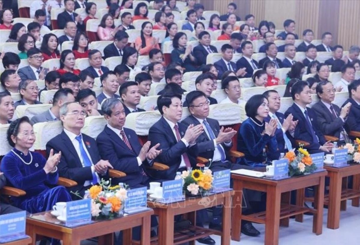 Củ tịc lơgar ồng Lương Cường mờ kwang đơng lam bộ, kwang đơng lam Đảng, Dà lơgar lài do tus bal pơrjum tơnkah ngai 20 nhai 11 mờ Pơrjum dờng pơrlòng kờñ gơboh dà lơgar gah bơto bơtê dê. Rùp: TTXVN