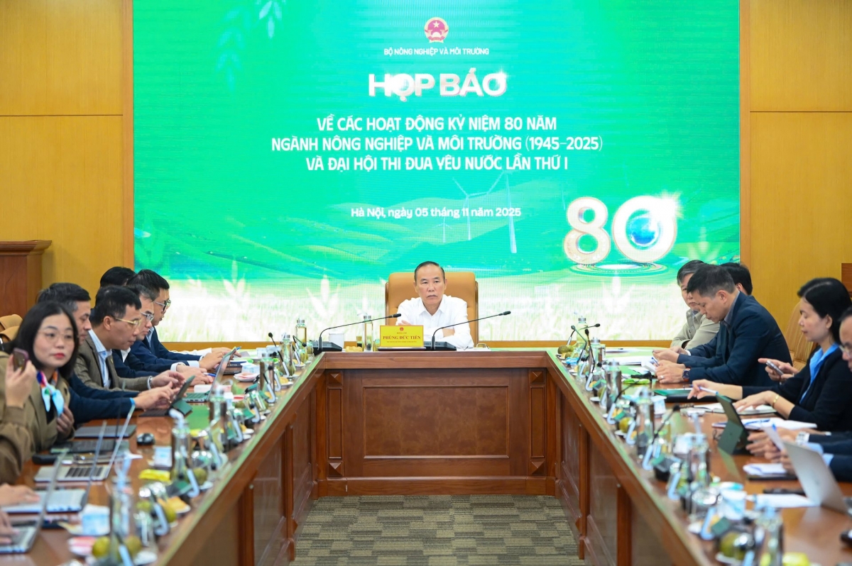 -          Kơiăng khua Phùng Đức Tiến gĭt gai Klei bi kƀĭn bruă klei mrâo kơ dŭm hdră bi hdơr 80 thŭn Hruê knhuah anôk bruă Lŏ hma – wăl hdĭp mda