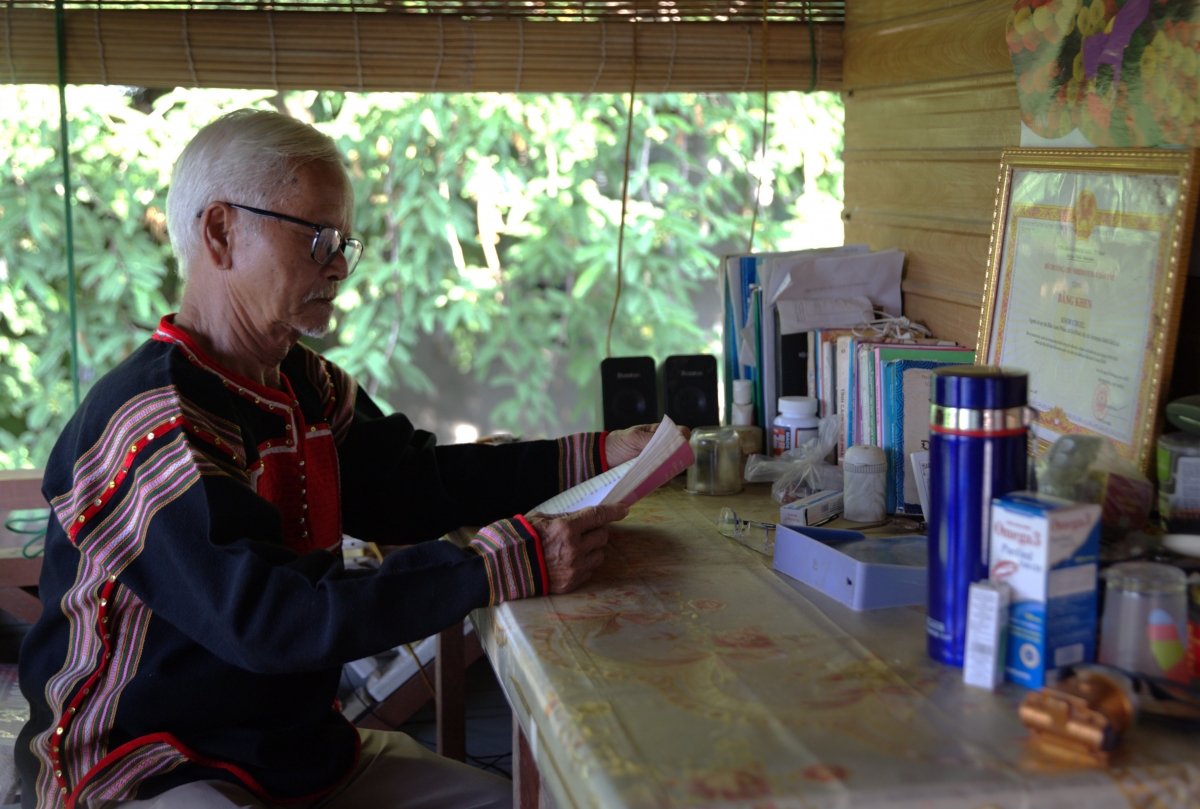 Pơchuât ngăn hlá mơ-éa, hriăn plĕng mâu troăng pơkâ ki nếo dêi Đảng ƀă Tơnêi têa cho túa hmâ rêm hâi dêi pôa Ksor Chuel-Nha yăo Ưu tŭ