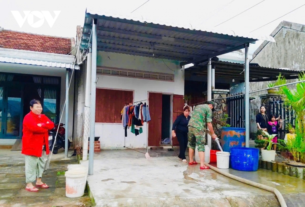 Nước sạch đến tận các điểm dân cư. 