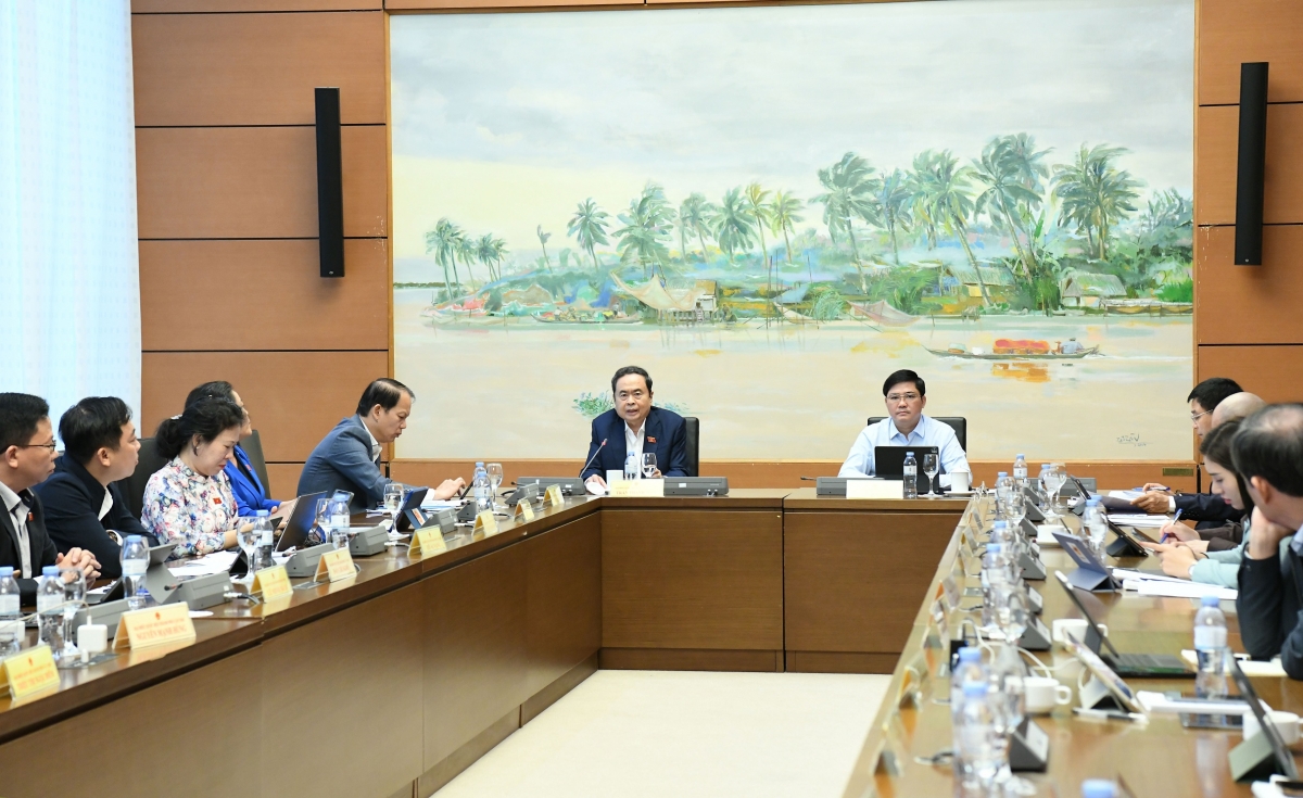 
Kơdră Kuôk hô̆i Trần Thanh Mẫn iung pơma ah 'măng hop akŏm