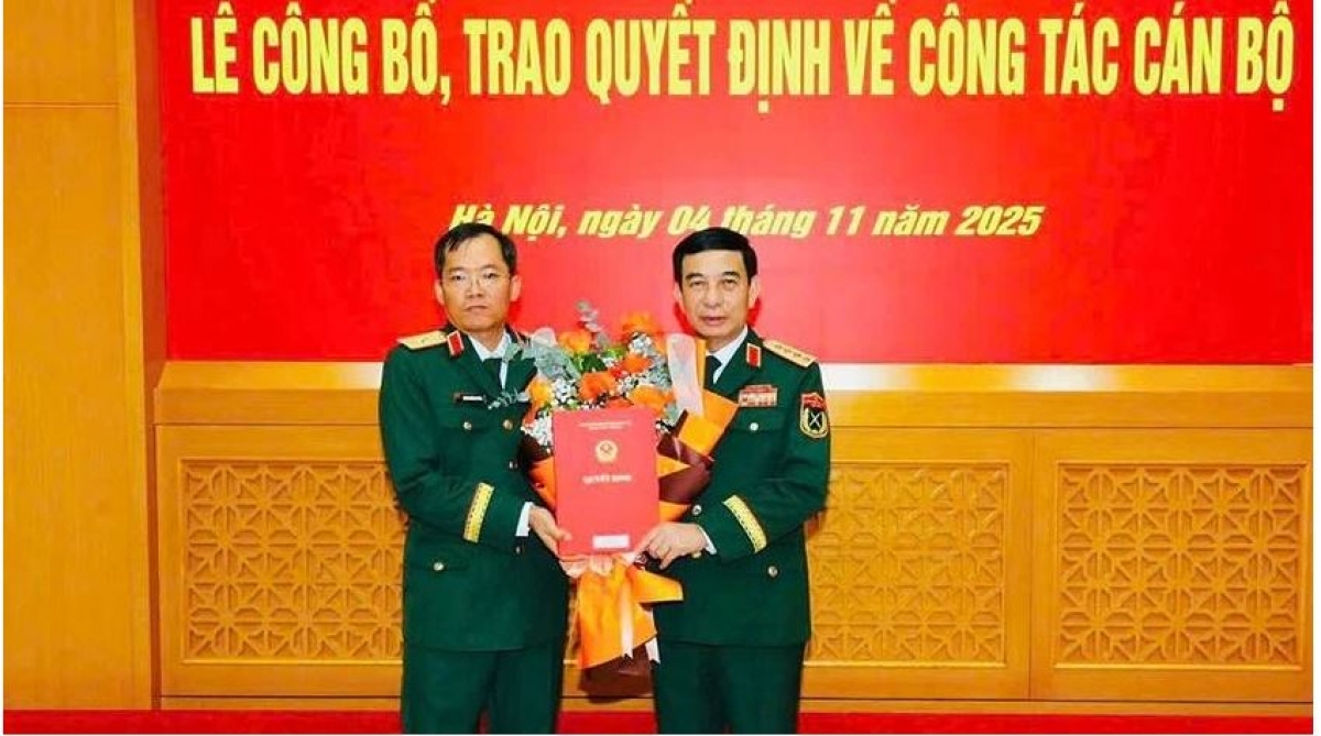 Đại tướng Phan Văn Giang (gah hnuă) brơi bơnga kơ Thiếu tướng Lương Đình Chung, Khua kơđi čar Tơhan kual 5