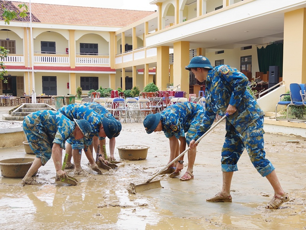 
Ƀô̆ đô̆i hyum hơmet rơ̆m rĕk, ôp pơ ‘lơ̆ng hnam trương hŏk đơ̆ng rŏng đak lip.