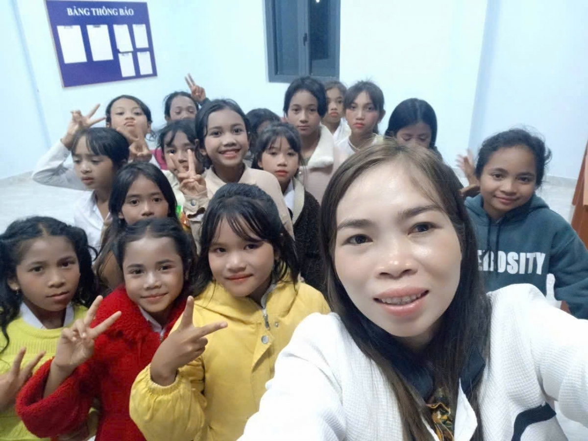 Sa-ai K'Điệp haong dom uranaih dalam palei Thực Nghiệm