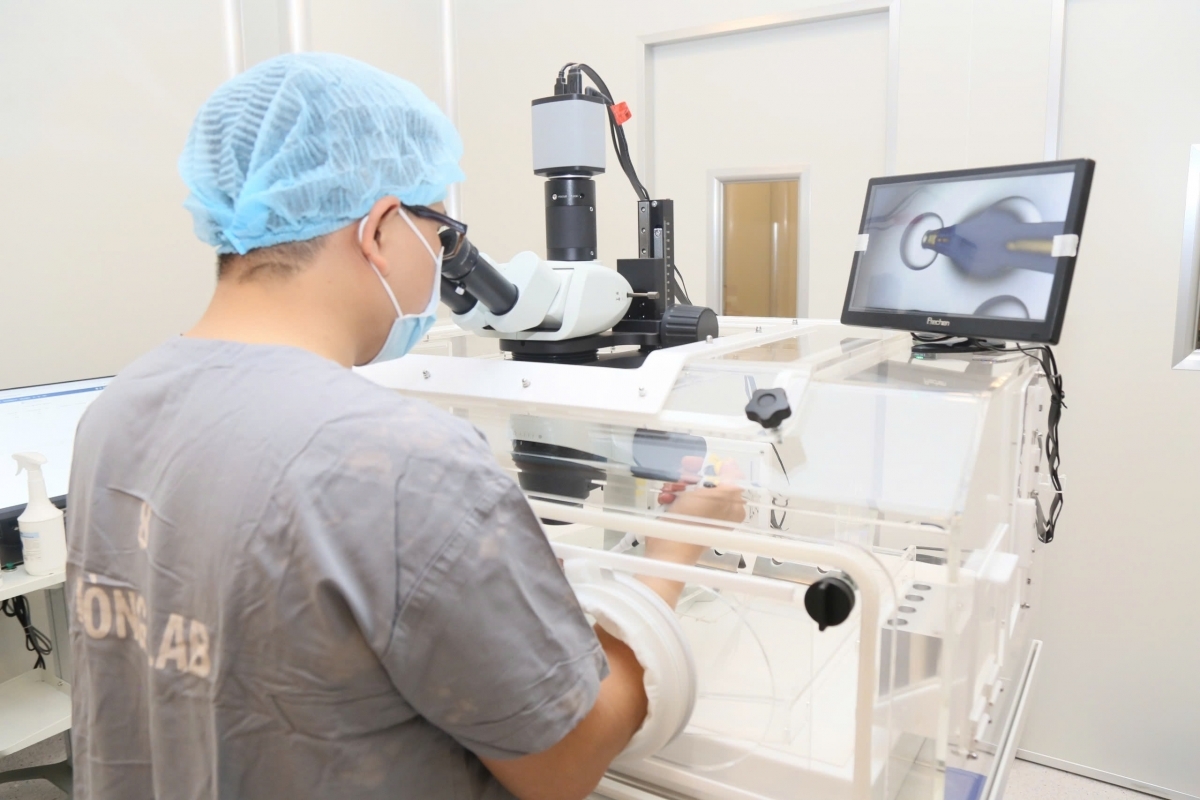 Kăn ƀô̆ ngăn pơkeăng pêi cheăng tung veăng thí nghiệm, tíu pêi cheăng IVF (Hngêi pơkeăng kân Thiện Hạnh)