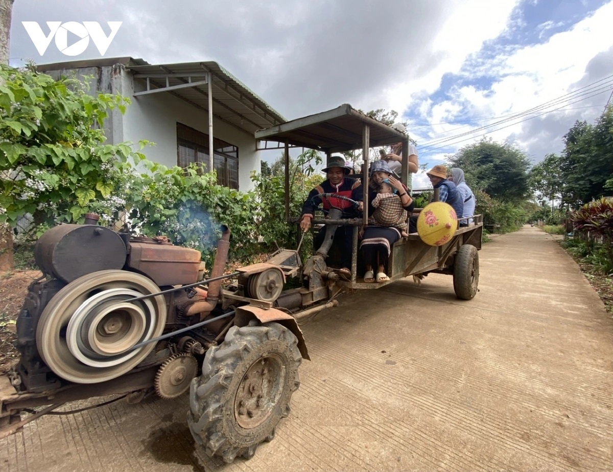 Radaih pajeng tuai nao ma-in di palei Ê- Đê