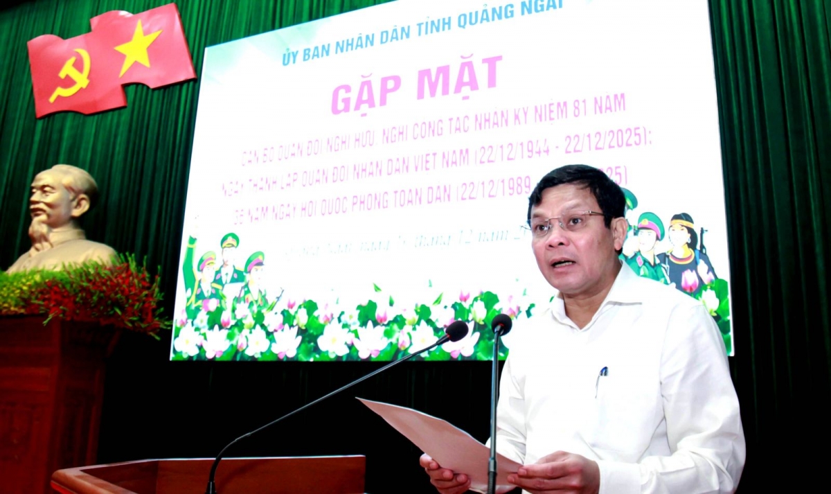 Phó Bí thư Tỉnh ủy, Chủ tịch HĐND tỉnh Nguyễn Đức Tuy phát biểu tại buổi gặp mặt