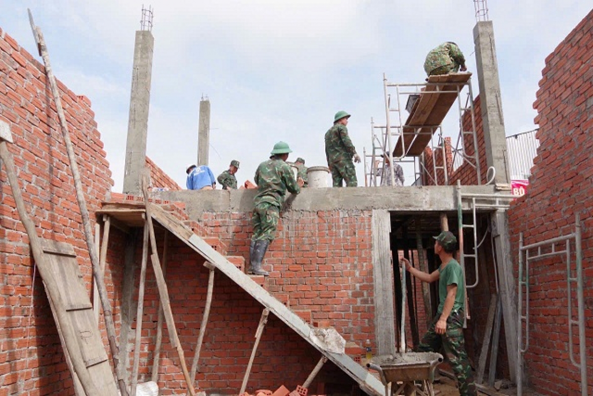 Dŭm boh sang “3 kjăp”